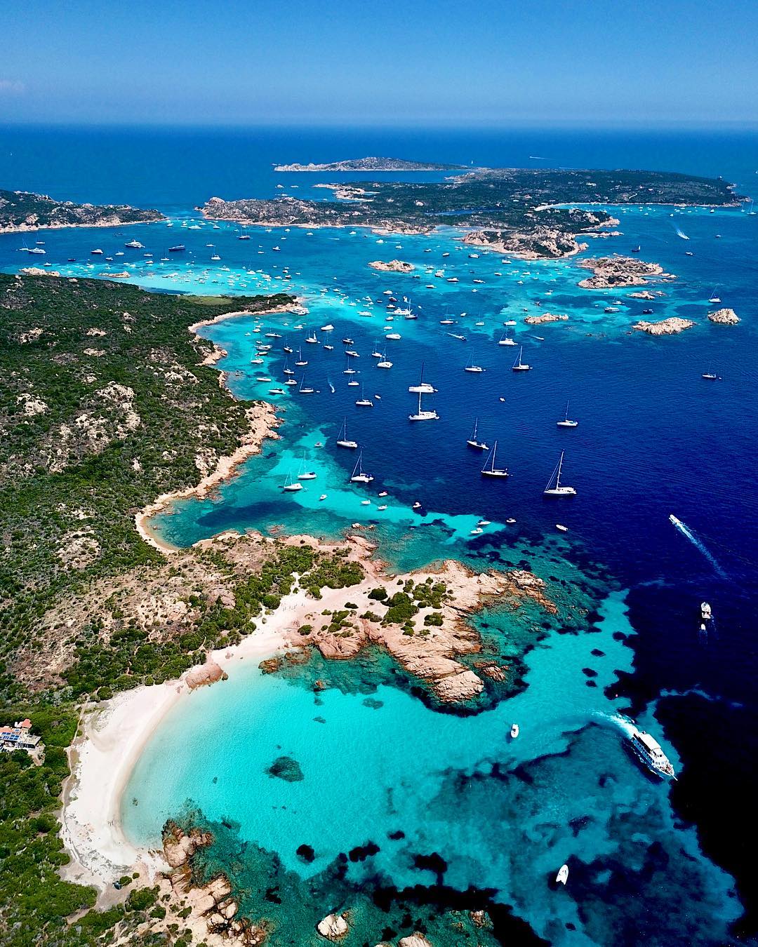 Waar zijn de mooiste stranden op Sardinië?